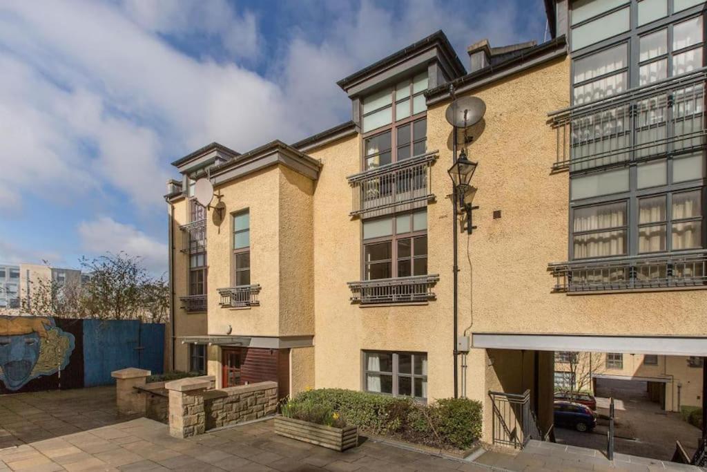 Next To The Palace And Royal Mile With Parking Appartement Édimbourg