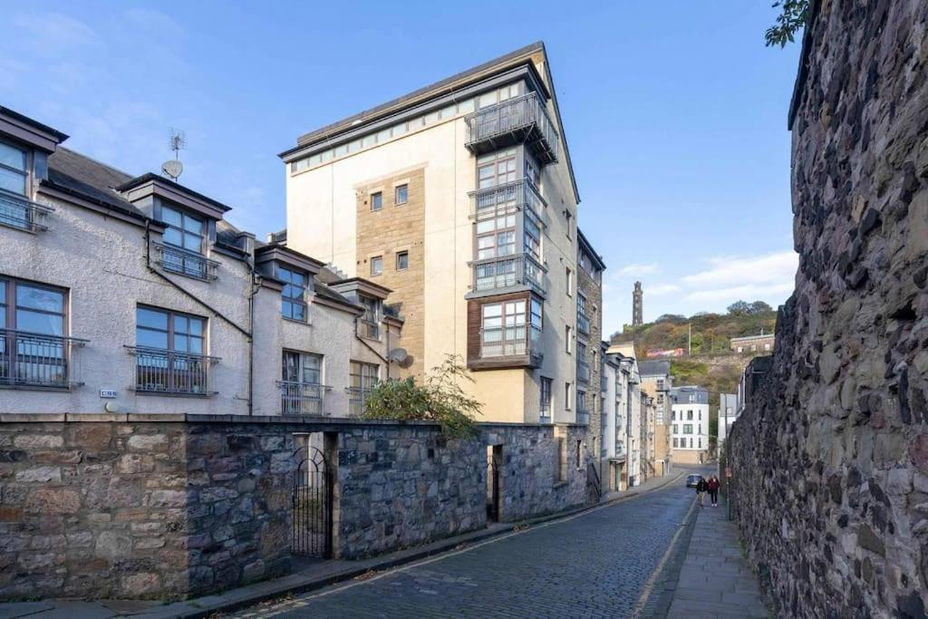 Next To The Palace And Royal Mile With Parking Appartement Édimbourg